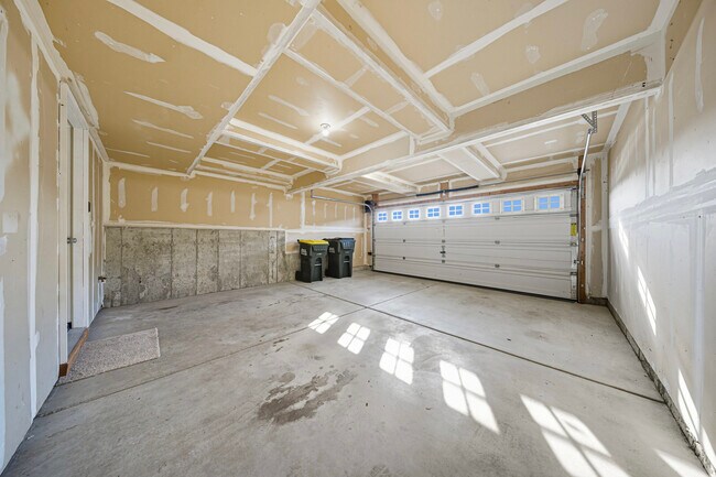 Building Photo - 1070 Turin Dr