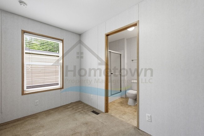 Building Photo - 136 Cedar Hill
