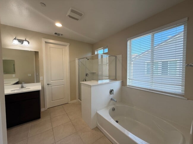 Building Photo - 1261 Damasco Ln