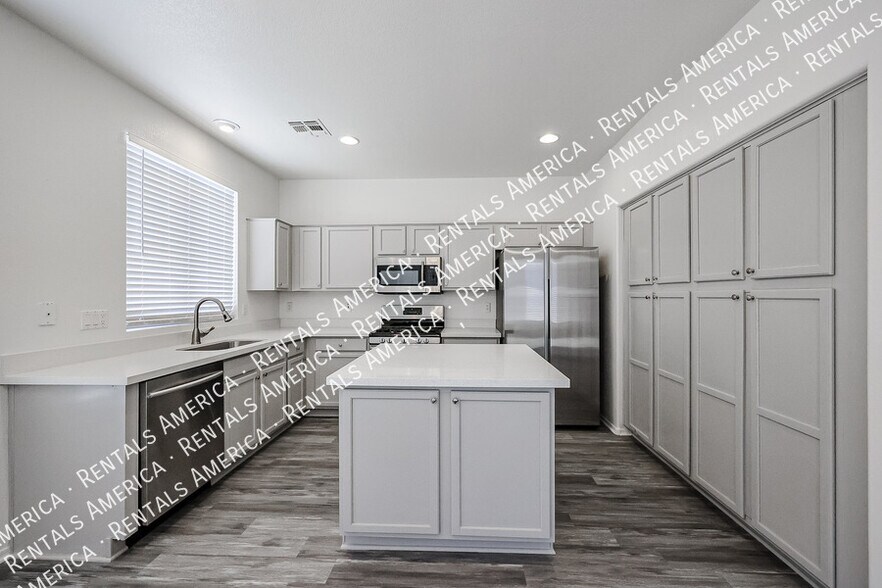 Building Photo - 263 N Kimberlee Way