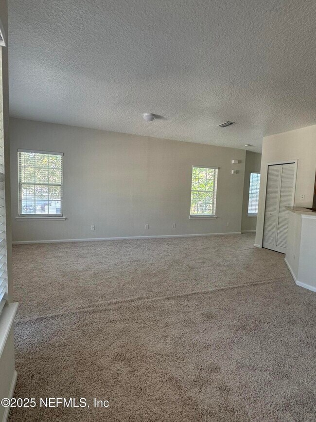 Building Photo - 12423 Forest Lake Cir W