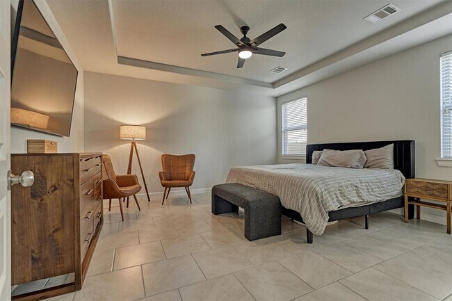 Building Photo - 15846 Weston Ridge Dr