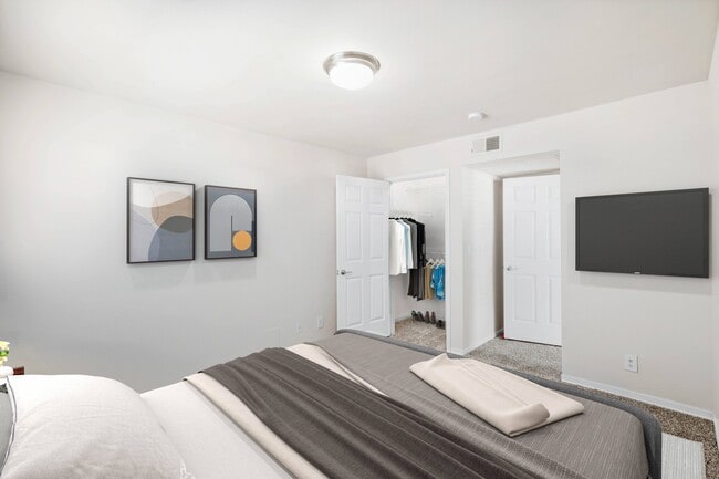 Building Photo - Stonebriar Woods Apartment Homes