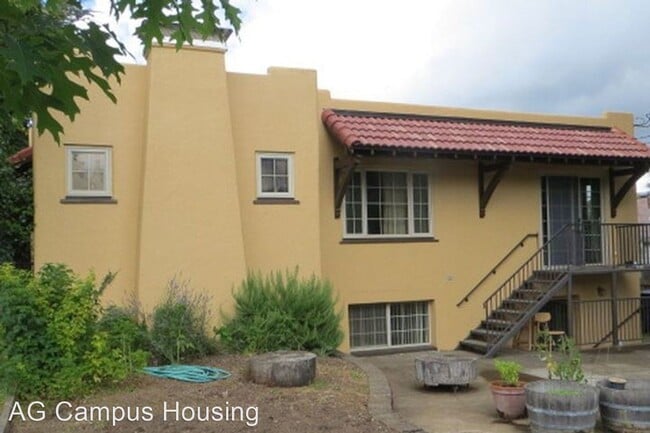 Building Photo - 5 br, 2 bath House - 1993 Onyx St.