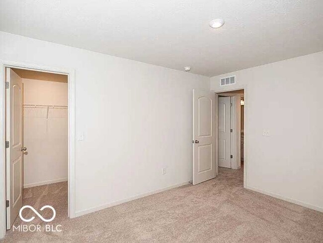 Building Photo - 5403 Veranda Dr