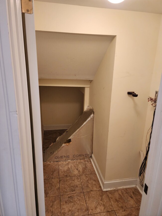 Building Photo - 436 Dinwiddie St