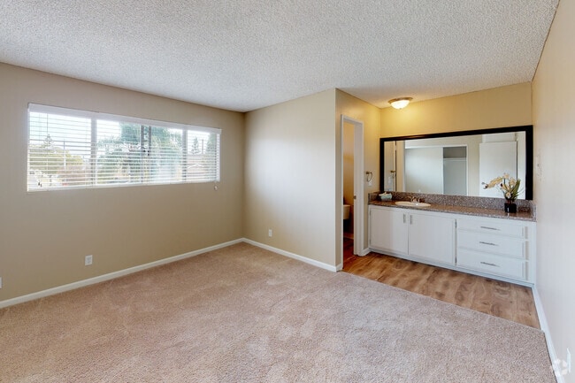 1BR, 1BA- 640 SF - Seville Apartments