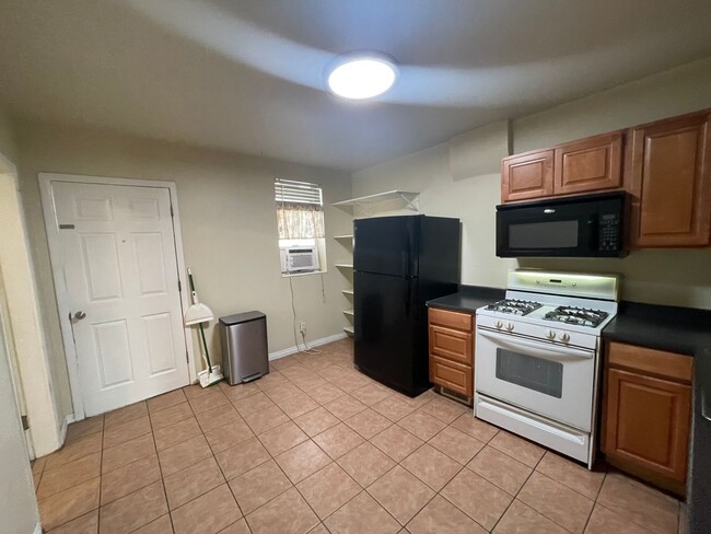 Primary Photo - Liberty Park One Bedroom Single Family Hom...