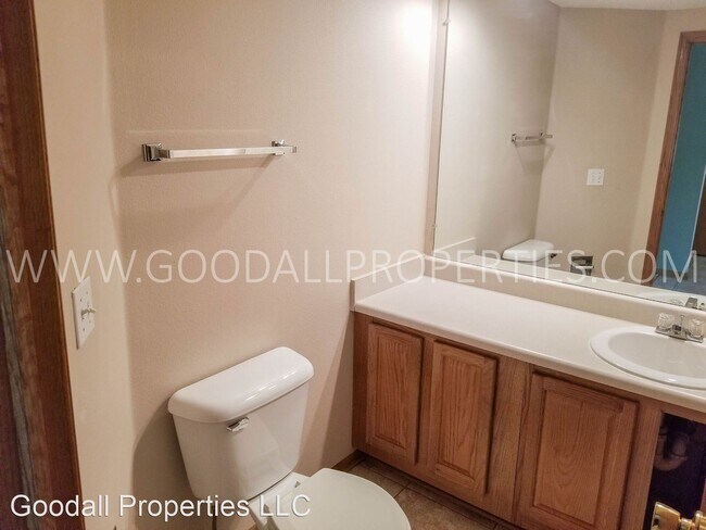 Building Photo - 3 br, 2.5 bath House - 4741 Coachlight Drive
