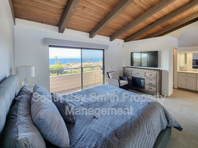 Building Photo - 420 Palos Verdes Blvd