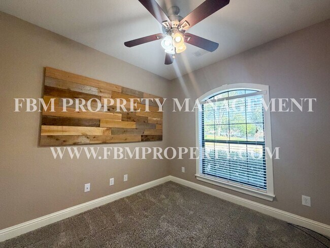 Building Photo - 163 Highland Dr