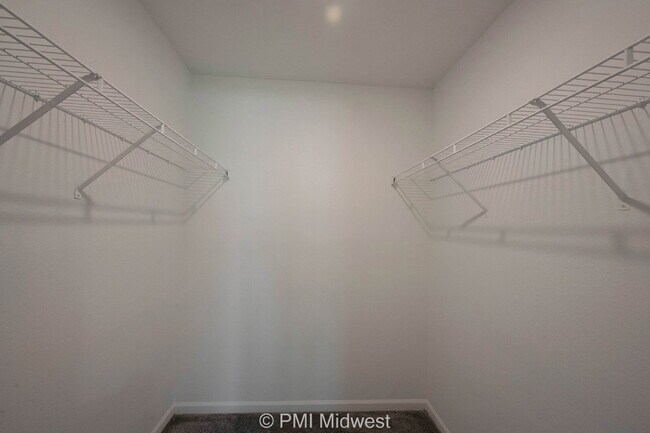 Building Photo - "Charming 3-Bed, 2-Bath Home on Scatter Woods Lane – 1,410 Sq Ft of Comfort Awaits in Indianapolis!"