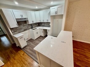 Building Photo - 115 Stonelea Pl