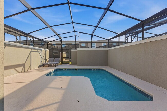 Building Photo - 4224 Paragraph Dr