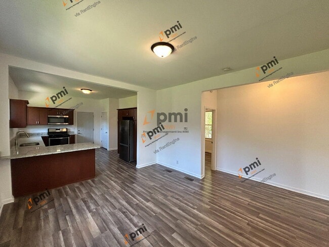 Building Photo - 13328 Edison St