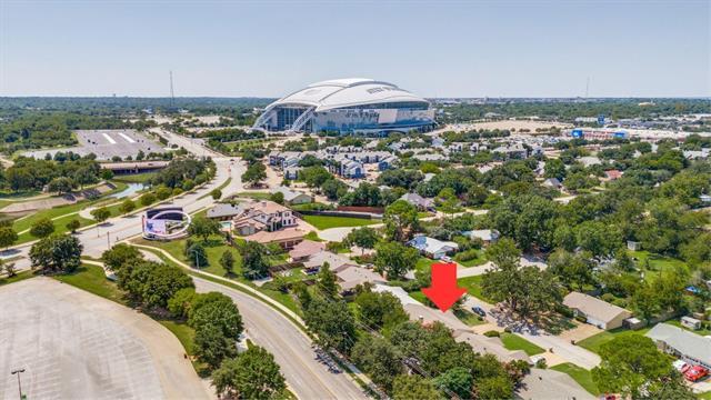 Building Photo - 1311 Willowbrook St