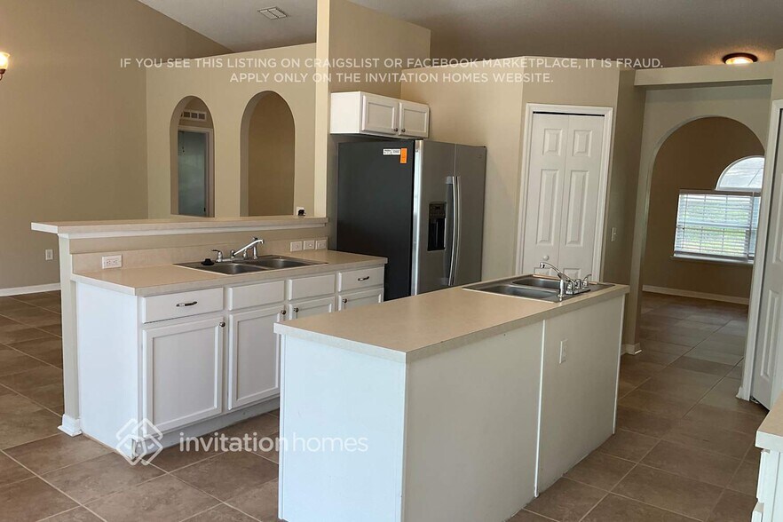 Building Photo - 912 Jayhil Dr