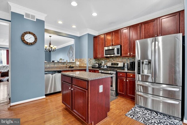 Building Photo - 558 Edmonton Terrace NE