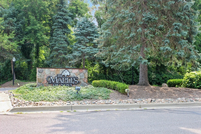 Building Photo - 41589 Sleepy Hollow Dr
