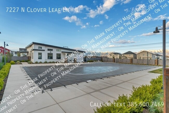 Building Photo - 7227 N Clover Leaf Ln