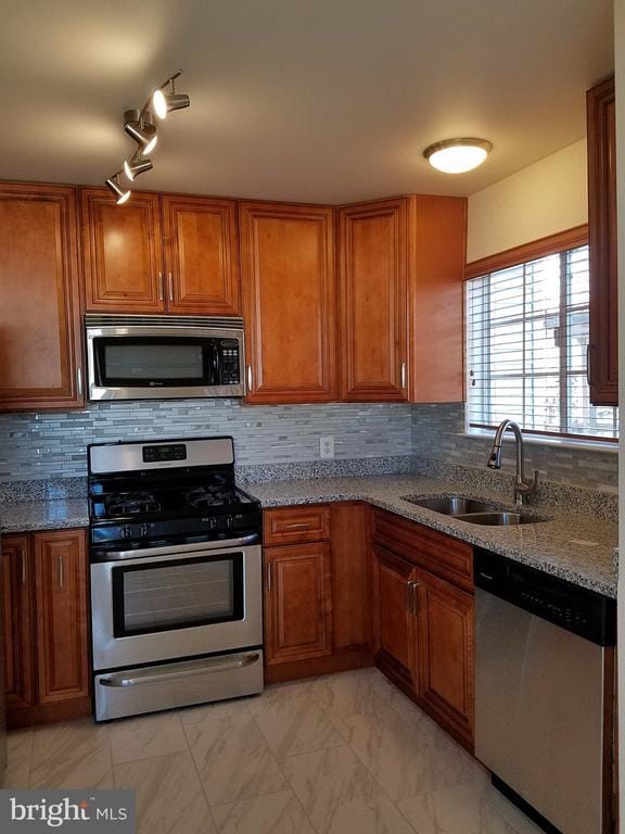 Building Photo - 14210 Autumn Cir