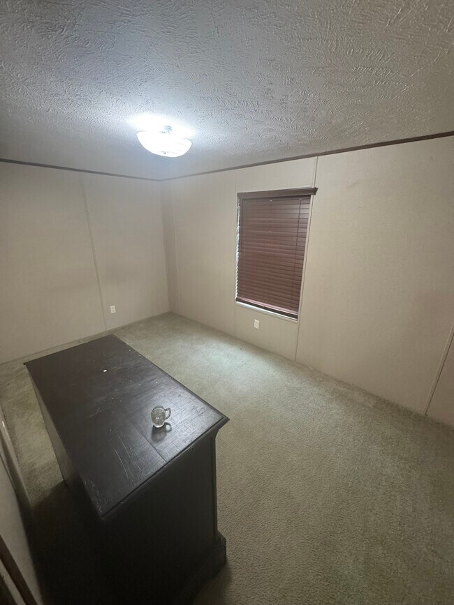 Building Photo - 4773 Lord Rd