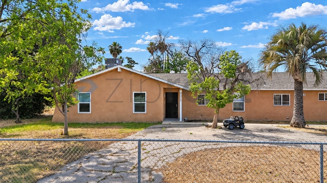 Building Photo - 4109 N Cornelia Ave