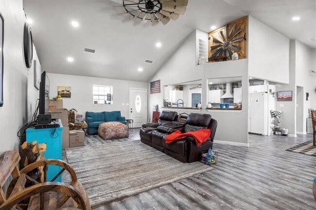 Building Photo - 7027 FM971