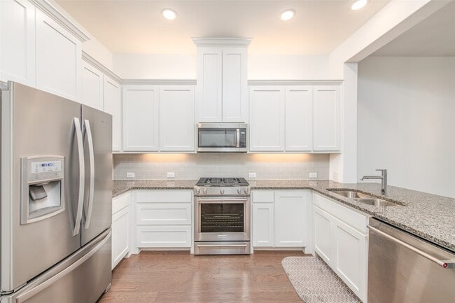 Building Photo - 6520 Northern Dancer Dr