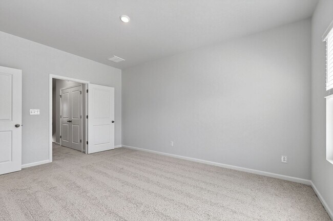 Building Photo - 109 Blue Melody Ave