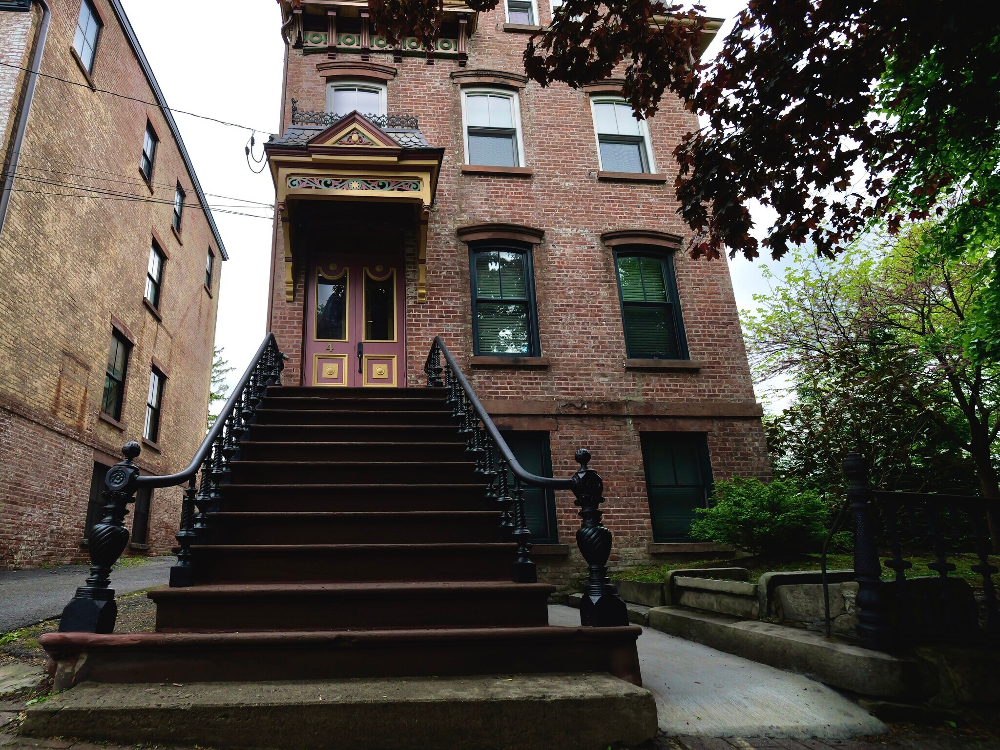 Building Photo - 4 Grand St