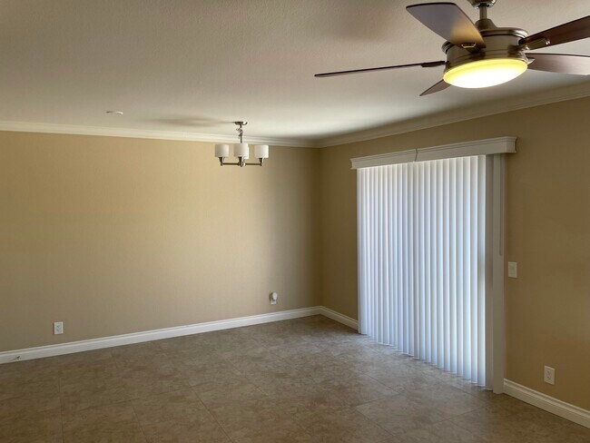 Building Photo - 43376 Cook St