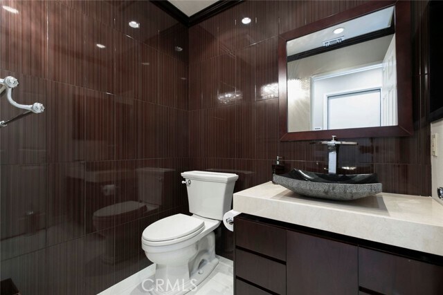 Building Photo - 10928 Meseta Dr