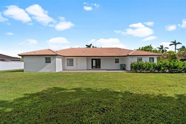Building Photo - 15862 SW 286th St
