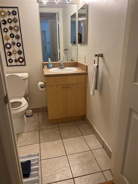 Building Photo - 903 Villa Cir