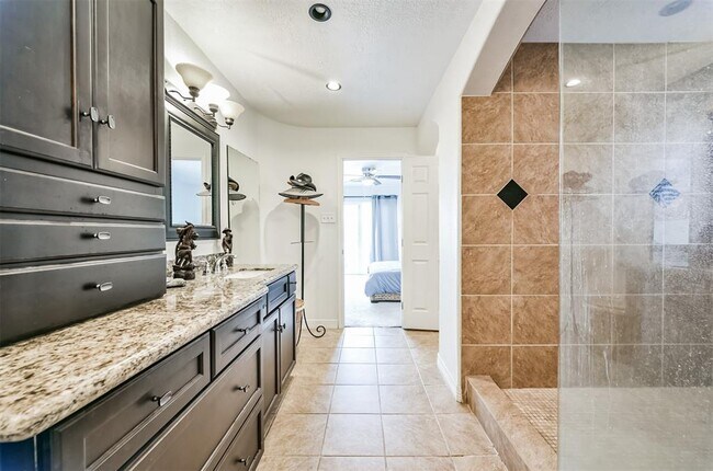 Building Photo - 12114 Rocky Knoll Dr