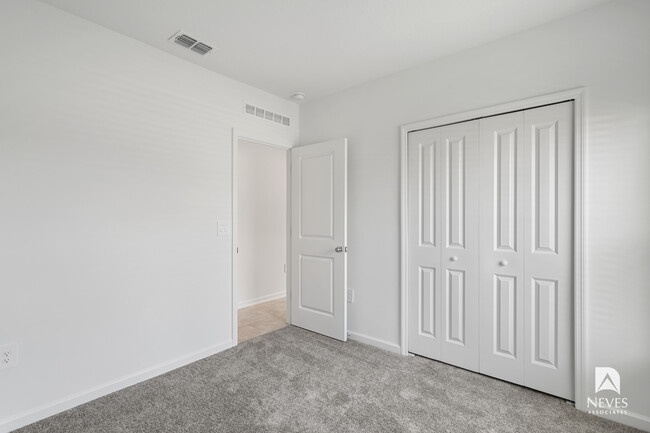 Building Photo - 4980 Worchester Dr