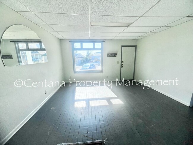 Building Photo - 648 S Colorado St