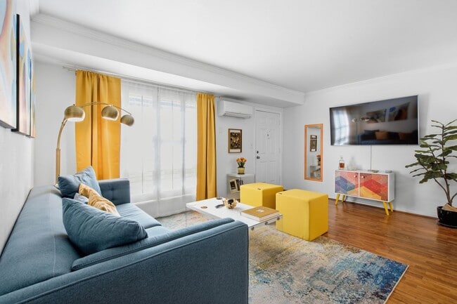 Building Photo - 2BR/1BA Condo with Resort-Style Amenities & Low-Maintenance Living