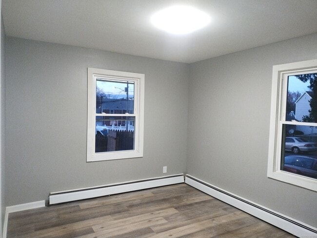 Building Photo - 48 Dupont Pl