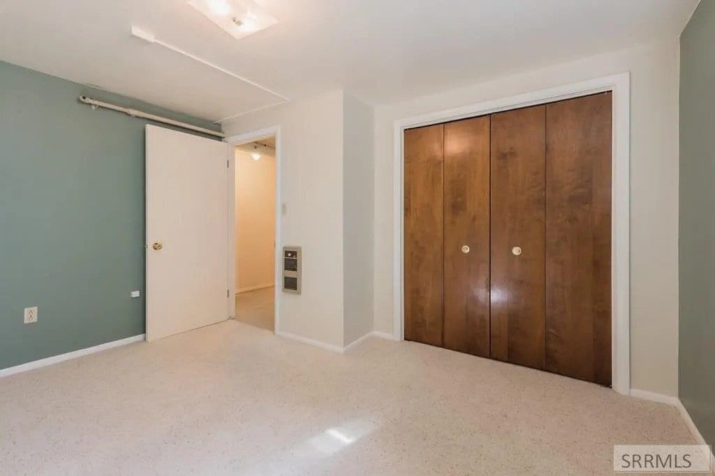 Building Photo - 679 Troy Ave W