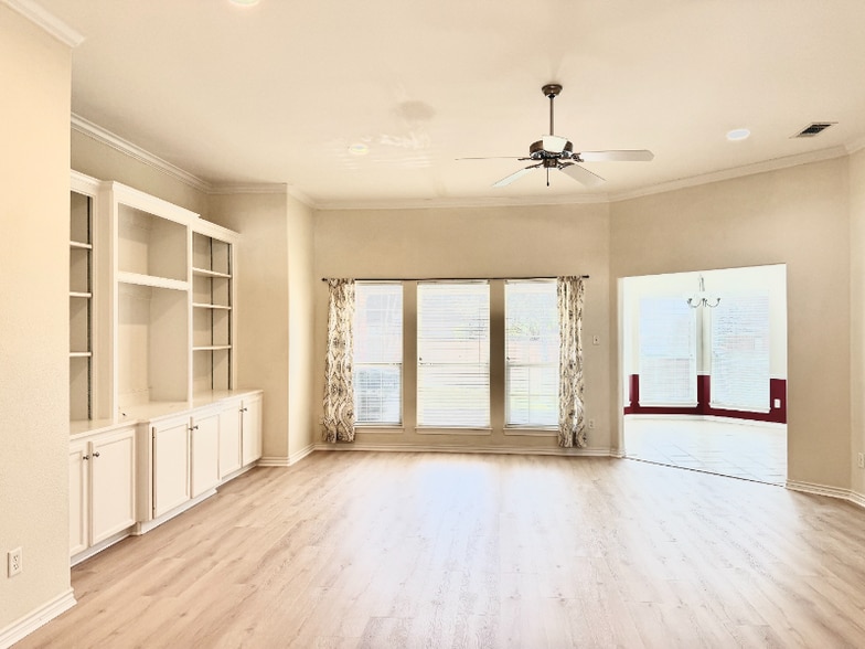 Building Photo - 2383 Kendal Green Cir