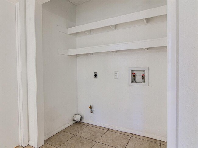 Building Photo - 1203 Westcott Dr