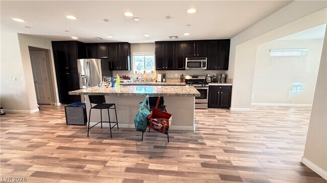 Building Photo - 61 Morning Mimosa Ct