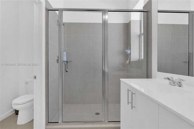 Building Photo - 2444 SE 24th Ave