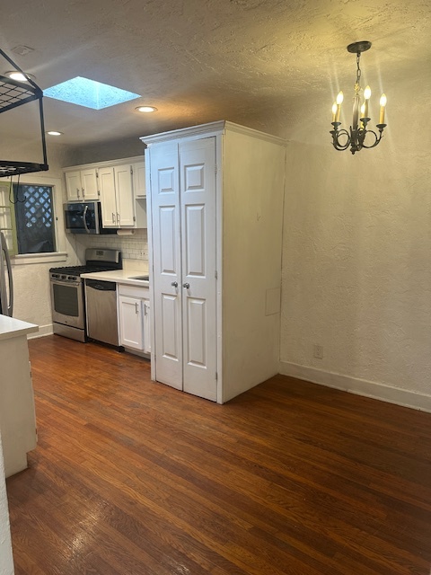 Dining nook area - 6107 Saturn St