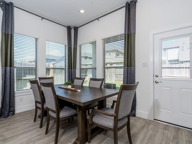 Building Photo - 13210 Wood Leaf Pk