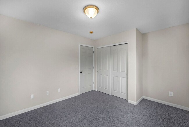 Building Photo - Enjoy this Spectacular Parklike backyard with Landscaping Included in Rent