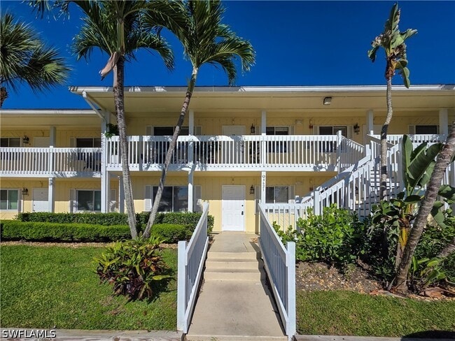 Building Photo - 4621 Bayshore Dr