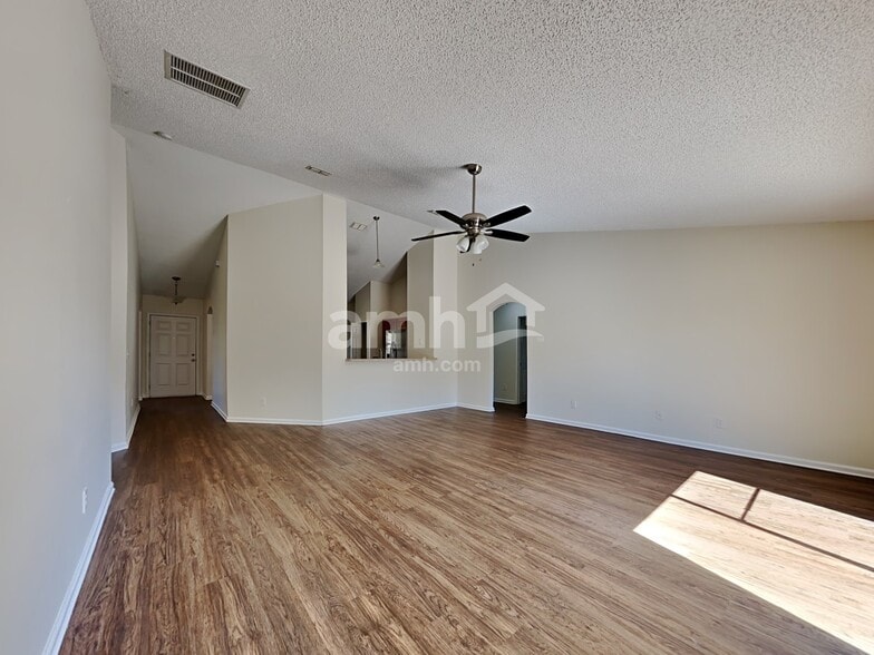 Building Photo - 3646 Arava Dr